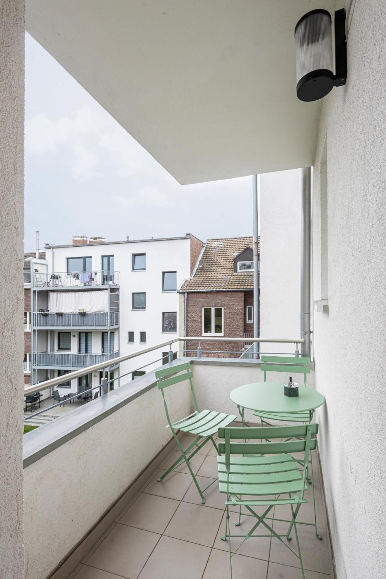 Olive Apartments - 2X Kingsize Betten - Sehr Zentral Leverkusen Eksteriør bilde